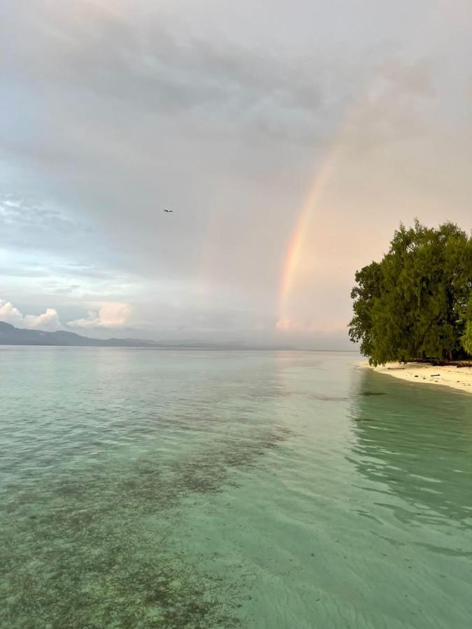 Wai Resort - Raja Ampat Pulau Birie Eksteriør billede